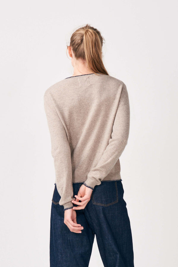 Blanket Stitch Crew - Light Brown/Navy