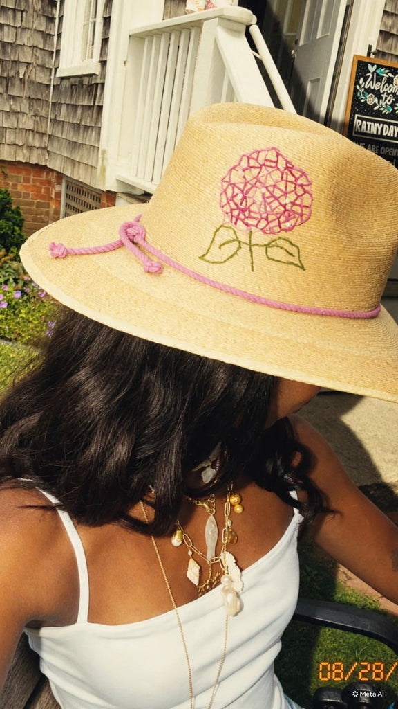 Embroidered Hydrangea Palm Hat - Pink