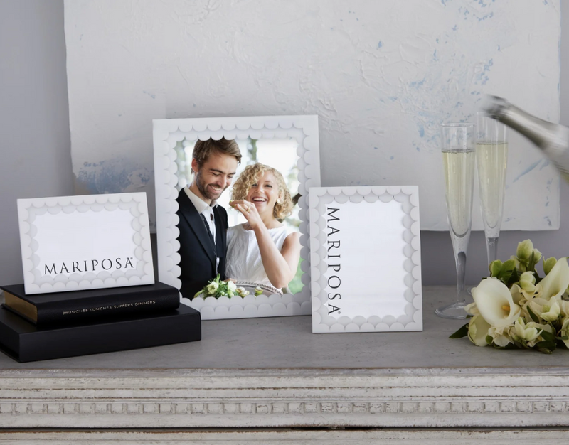Acrylic Double Scallop 5x7 Picture Frame