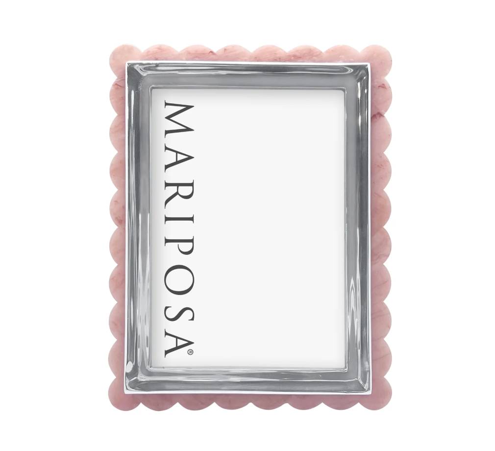 Acrylic Scallop 5x7 Picture Frame