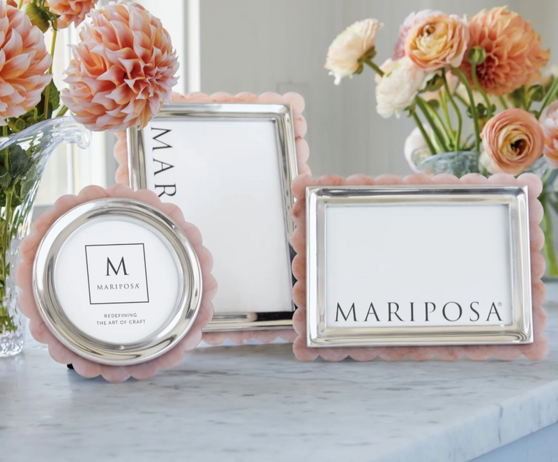Acrylic Scallop 5x7 Picture Frame