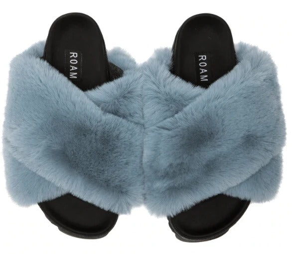 Roam Cloud Slippers Blue Faux Fur